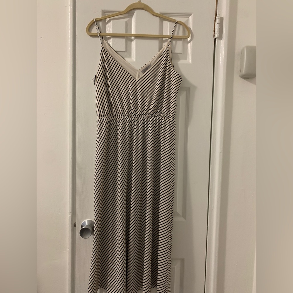 H&M MIDI CREAM AND BLACK-STRIPED DRESS SIZE MEDIUM